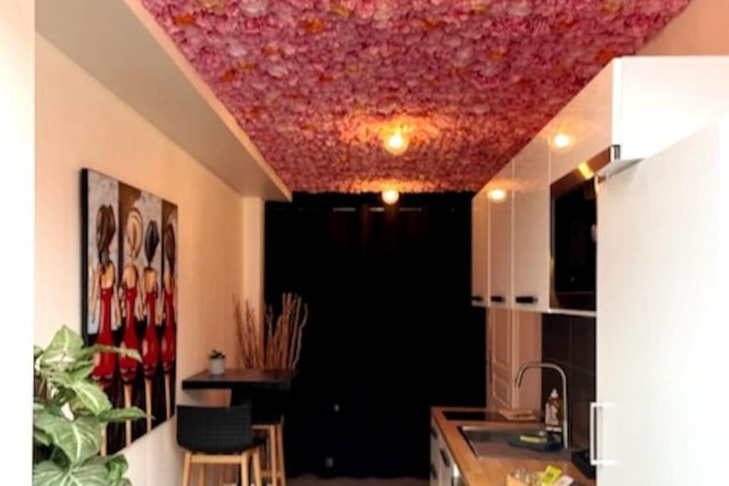Appartement Balneo Et Sauna Prives The Red Room موجيو المظهر الخارجي الصورة